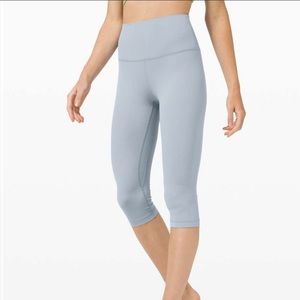 Lululemon align high rise crop 17” size 4 in chambray